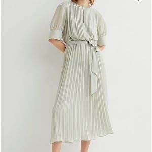 H&M Pleated Chiffon dress